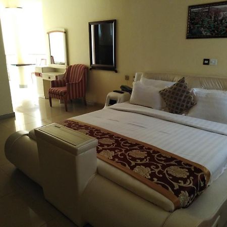 Jobyco Hotel Santeo Luaran gambar