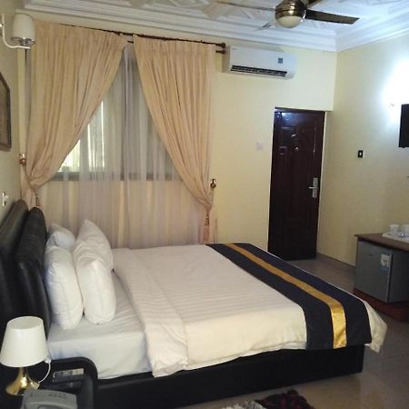 Jobyco Hotel Santeo Luaran gambar