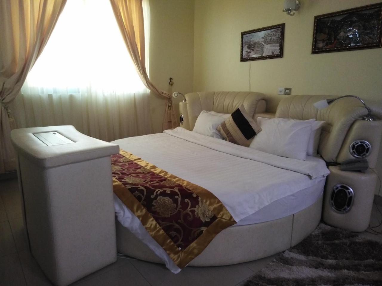 Jobyco Hotel Santeo Luaran gambar